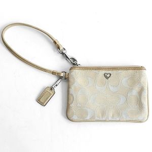 NWOT Coach Beige/Cream Signature With Gold Leather Trim Wristlet